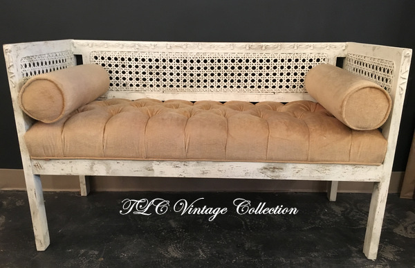 Scandinavian style bench with Efex moldings